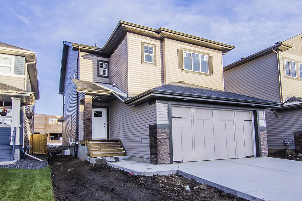 3 Bedroom Family Home on sale, Edmonton, Canada.